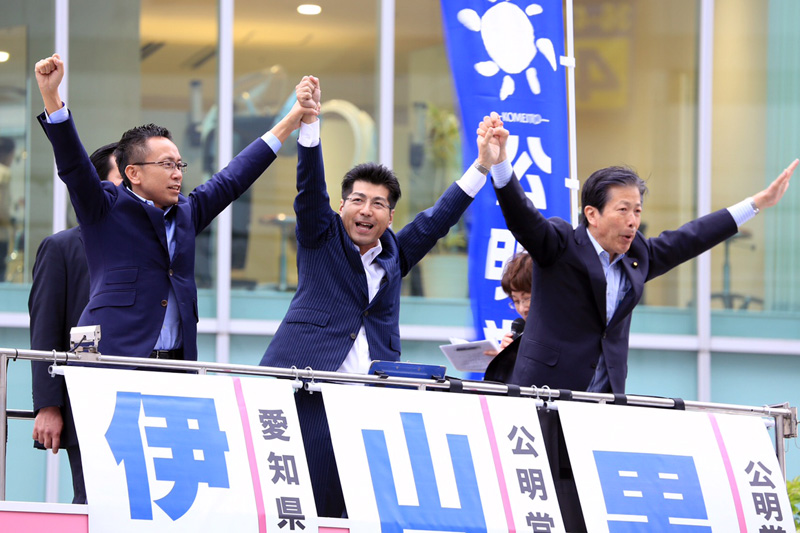 「なっちゃん」こと山口那津男代表を迎え、愛知県下４ヶ所（豊橋駅、一宮駅、太田川駅、勝川駅）の街頭にてご挨拶させていただきました。