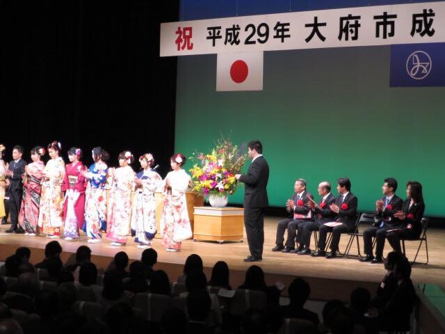 明日1月9日は成人の日。 成人を迎える皆様、おめでとうございます！ 8日も愛知県内の市町村で成人式、私は大府市の式典に。