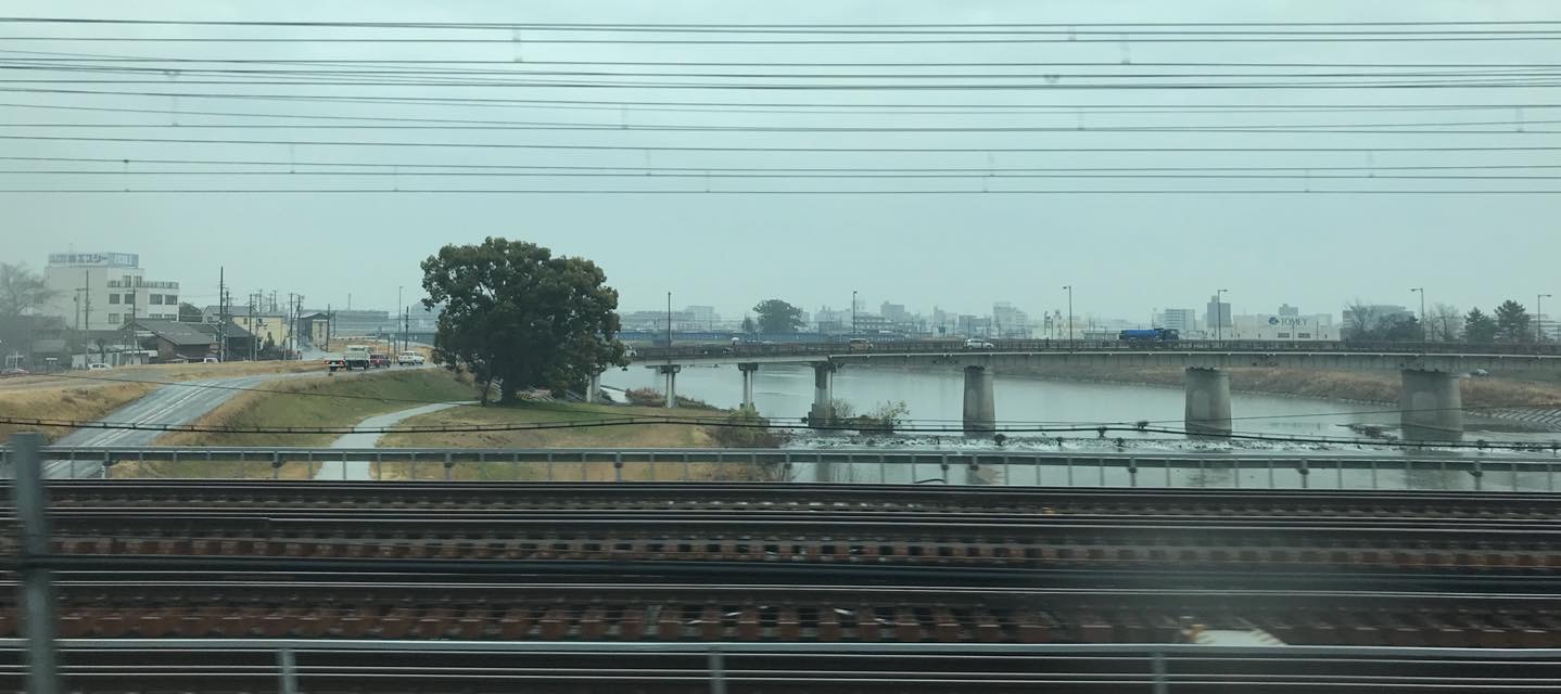 庄内川を渡って関西へ。 中野洋昌（ひろまさ）さんの地元・兵庫県尼崎に参ります。