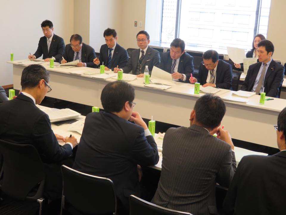 経済再生調査会が、伊藤渉事務局長の司会で開催