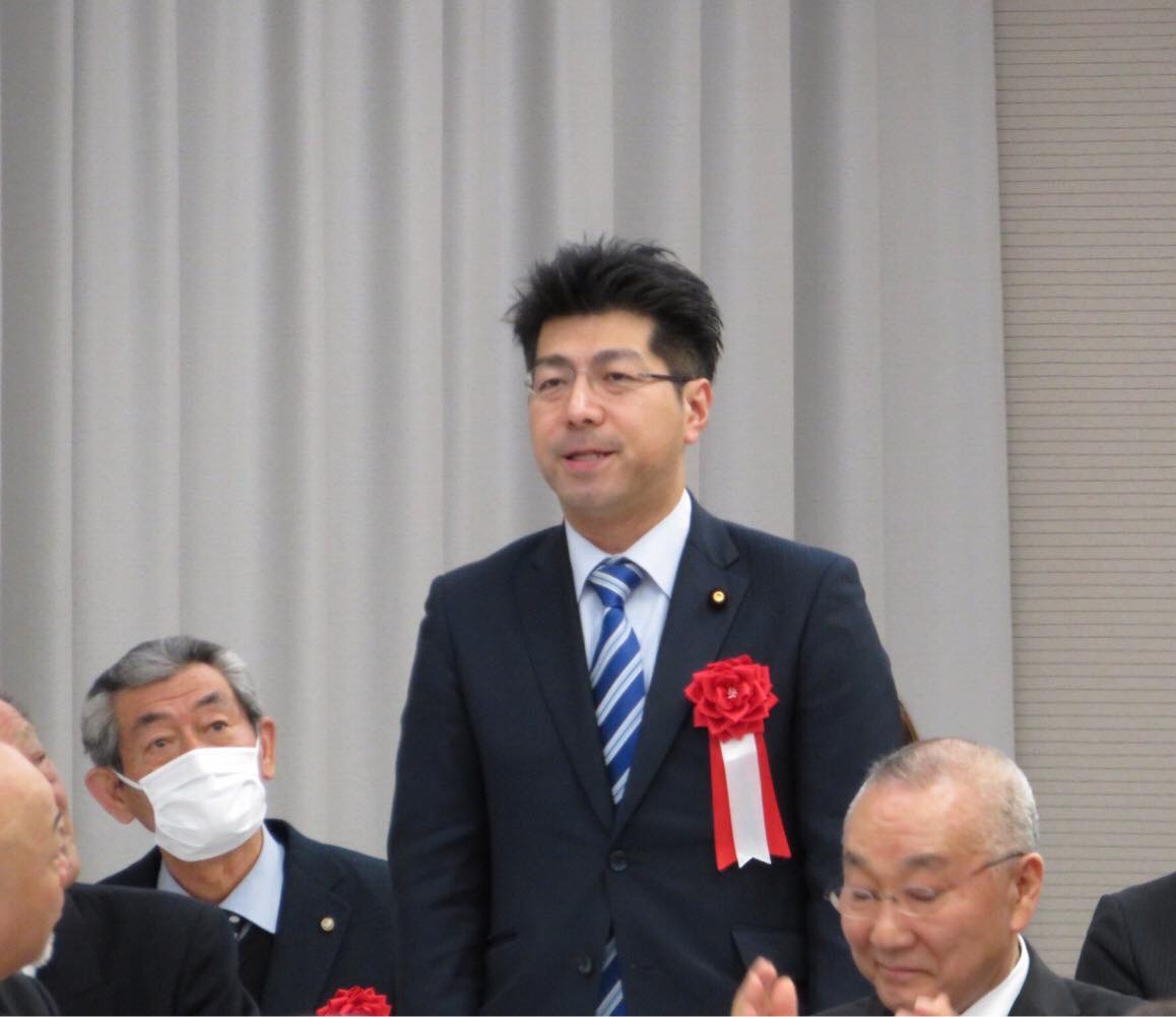 愛知県美容業生活衛生同業組合の創立60周年記念式典に、同組合の顧問として出席。