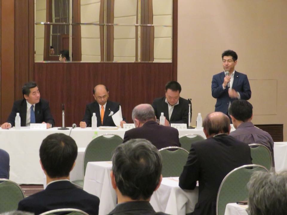 愛知県医師連盟主催の医政活動研究会の討論会にパネラーとして参加