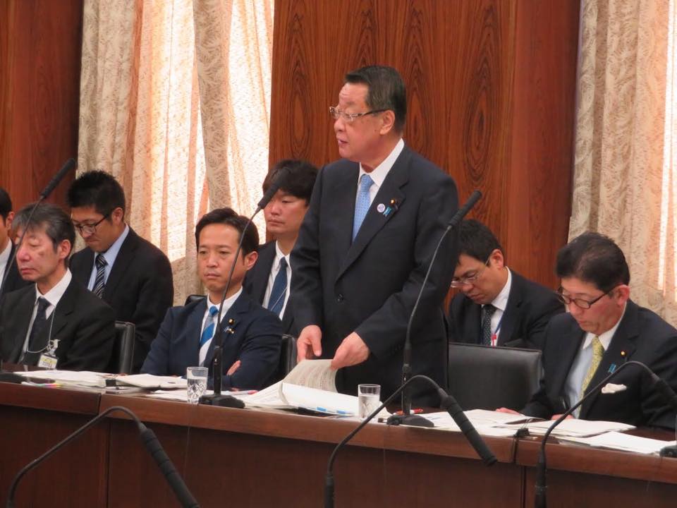 農林水産委員会で吉川農林水産大臣はじめ農林水産省に、豚コレラ対策などについて質問