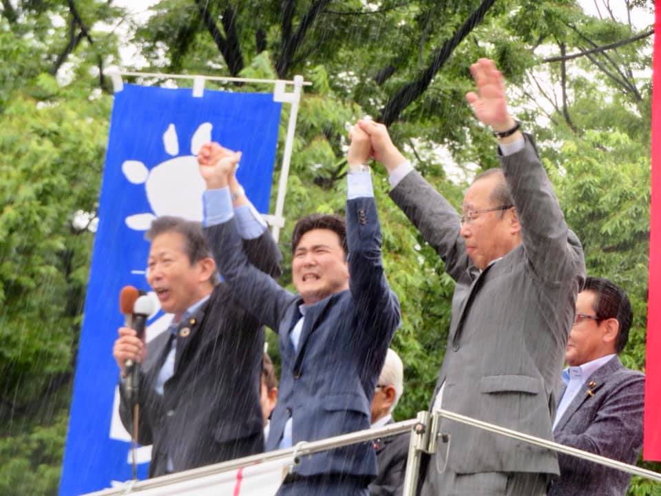 山口那津男公明党代表を迎え、安江のぶお予定候補と街頭演説会