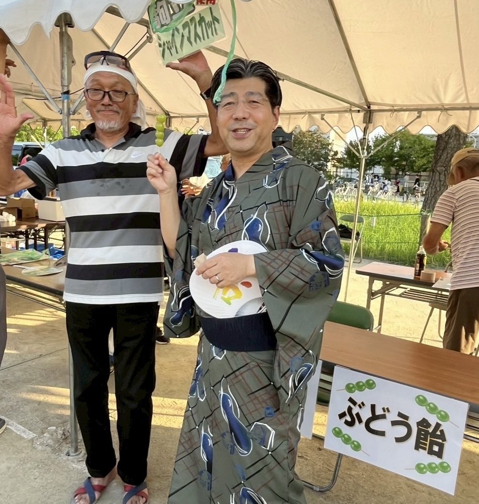 妻・邦衣（くにえ）の母校、矢作南小学校の学区盆踊りへ