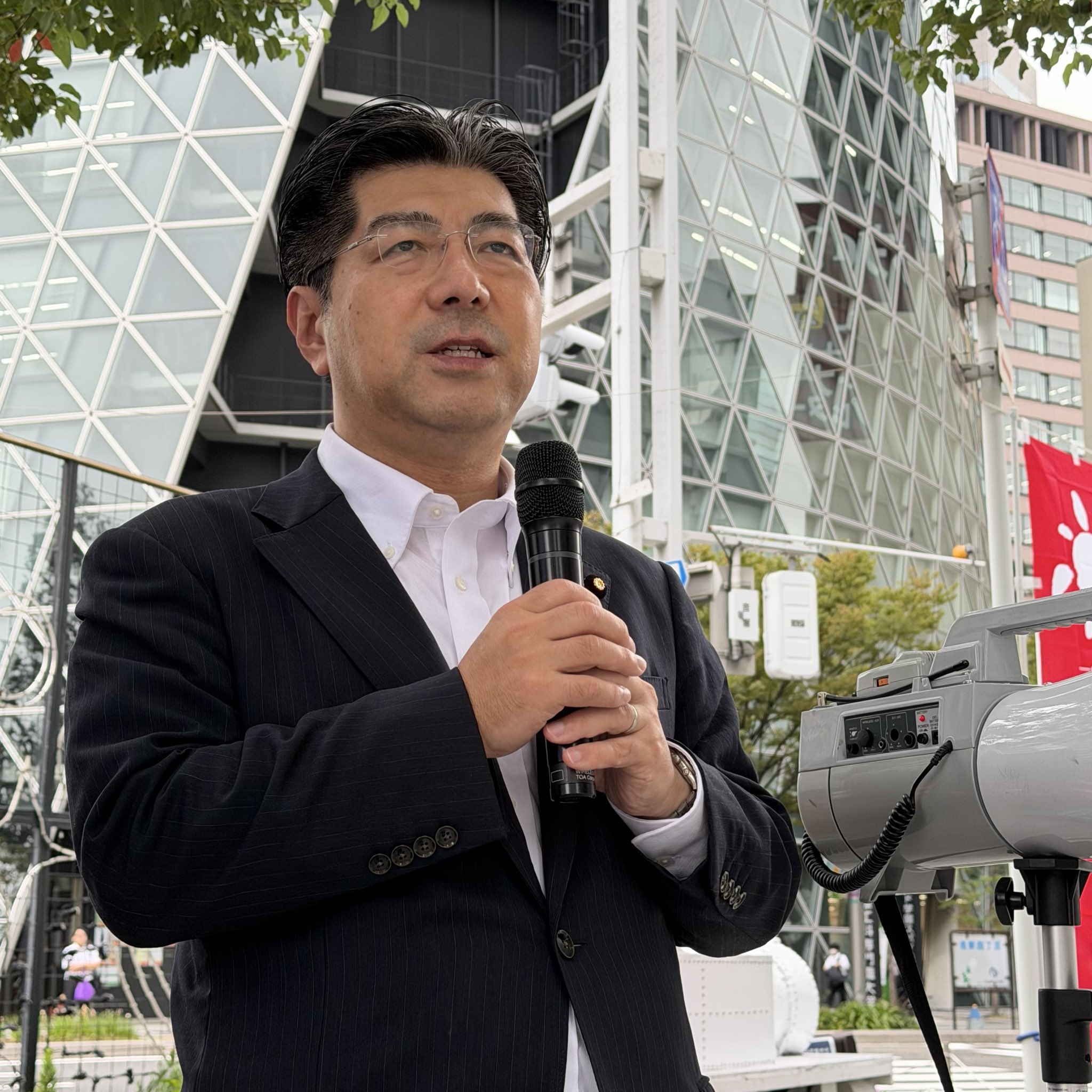 名古屋駅前の街頭演説