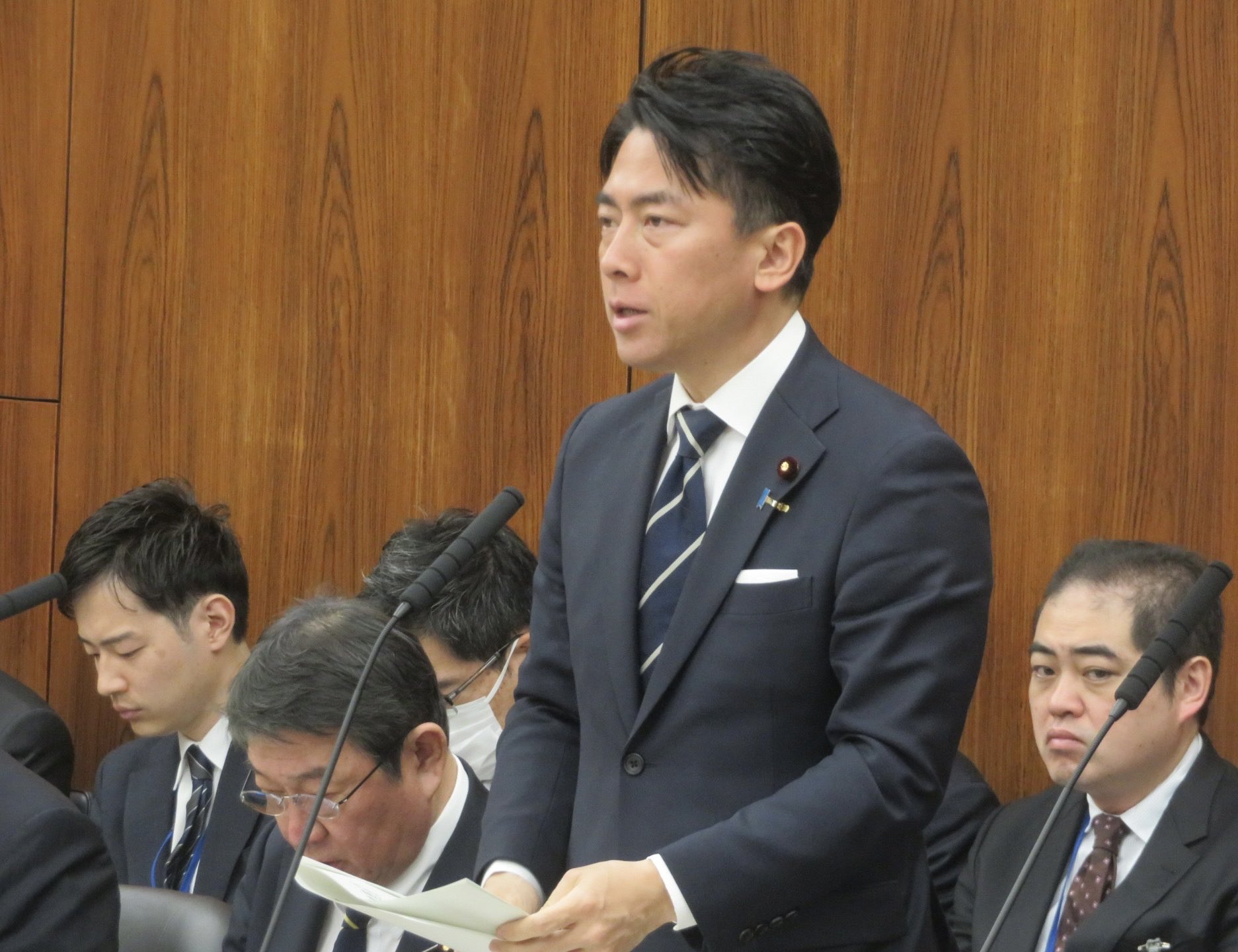 小泉進次郎防衛大臣