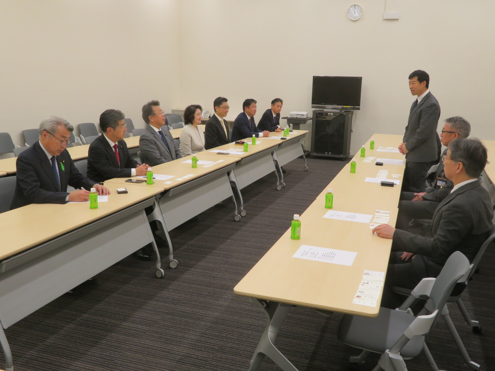 日本教職員組合と懇談。子どもたちの教育を後押し