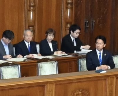 6月26日、参議院本会議が5分間という短時間で開かれました。