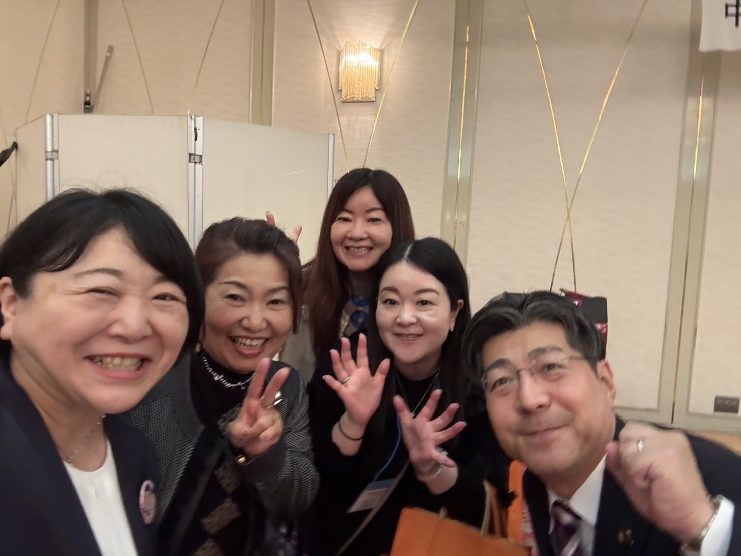 奄美の笠利町会の総会・懇親会会場へ赴きご挨拶。