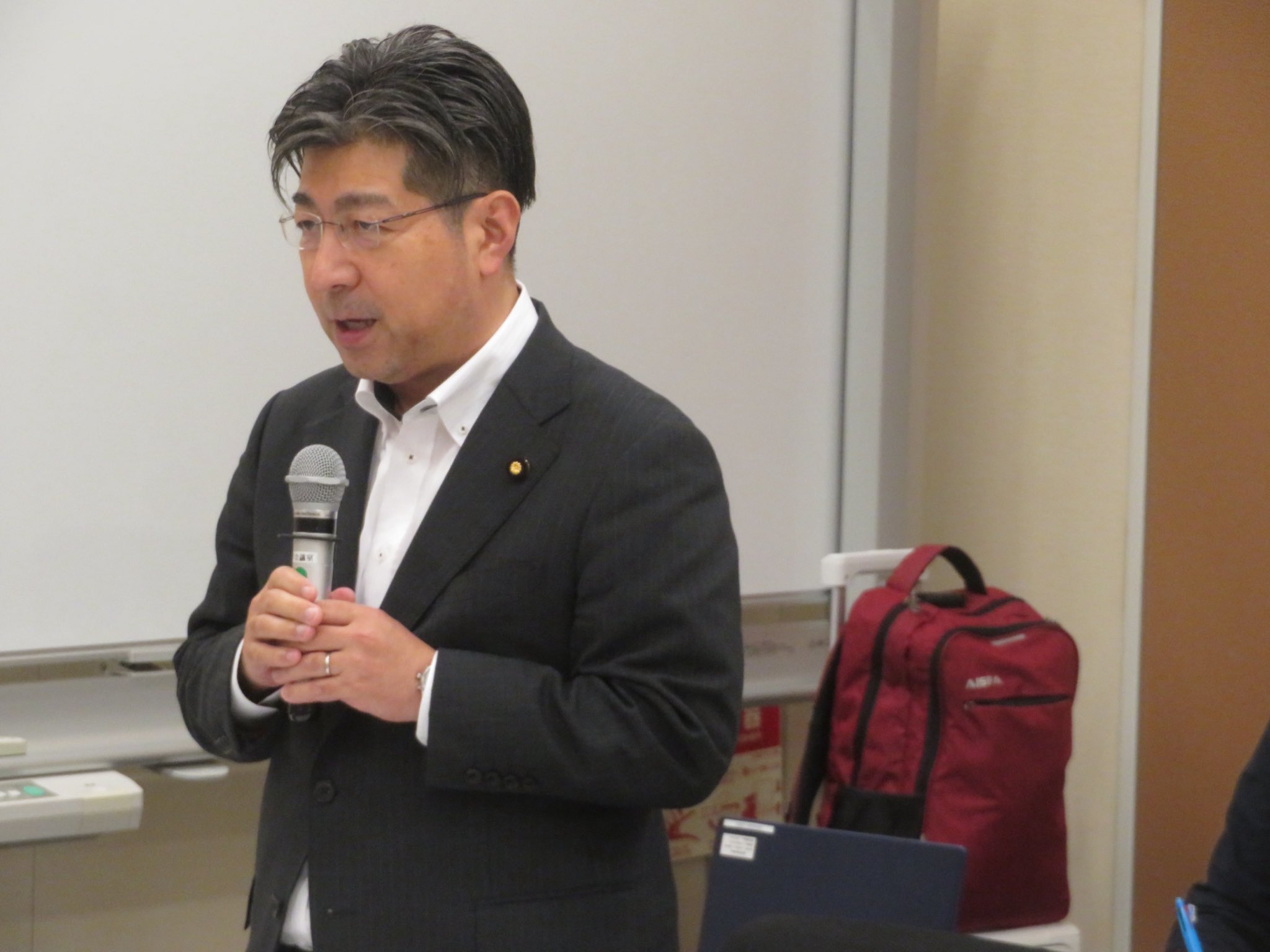 超党派の トンネルじん肺 に関する議員懇談会（呼びかけ：下村博文衆議院議員）に