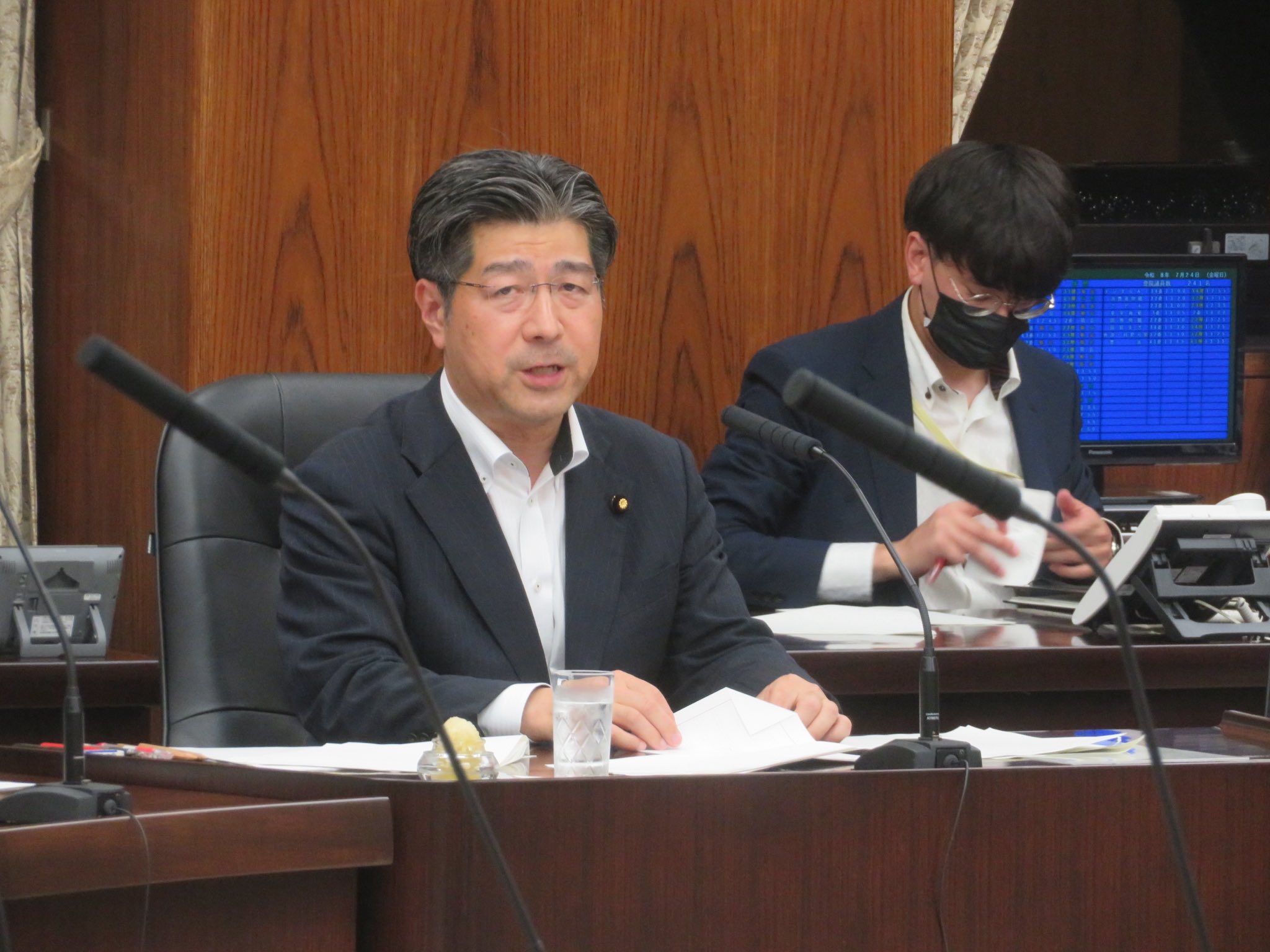 外交防衛委員長として、各党の理事・委員にご協力いただきながら、円滑な委員会運営をすることができました