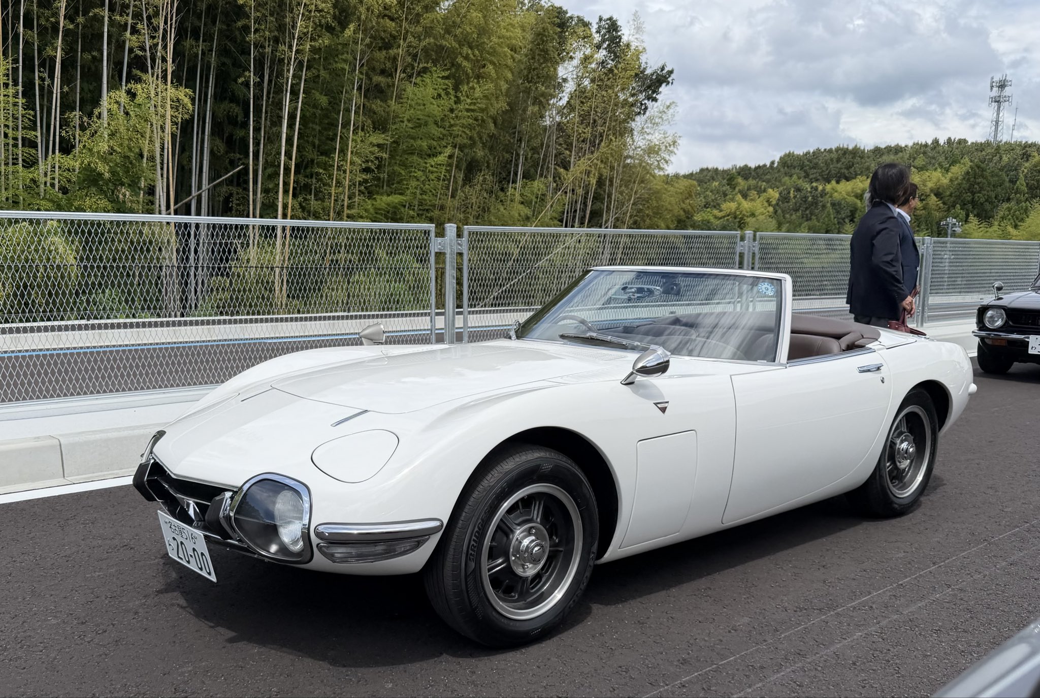 トヨタ2000GTロードスター も市内・トヨタ博物館のご協力で一緒にパレード